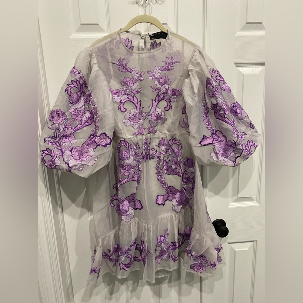 New! ASOS design purple floral embroidered puff sleeve dress size 8